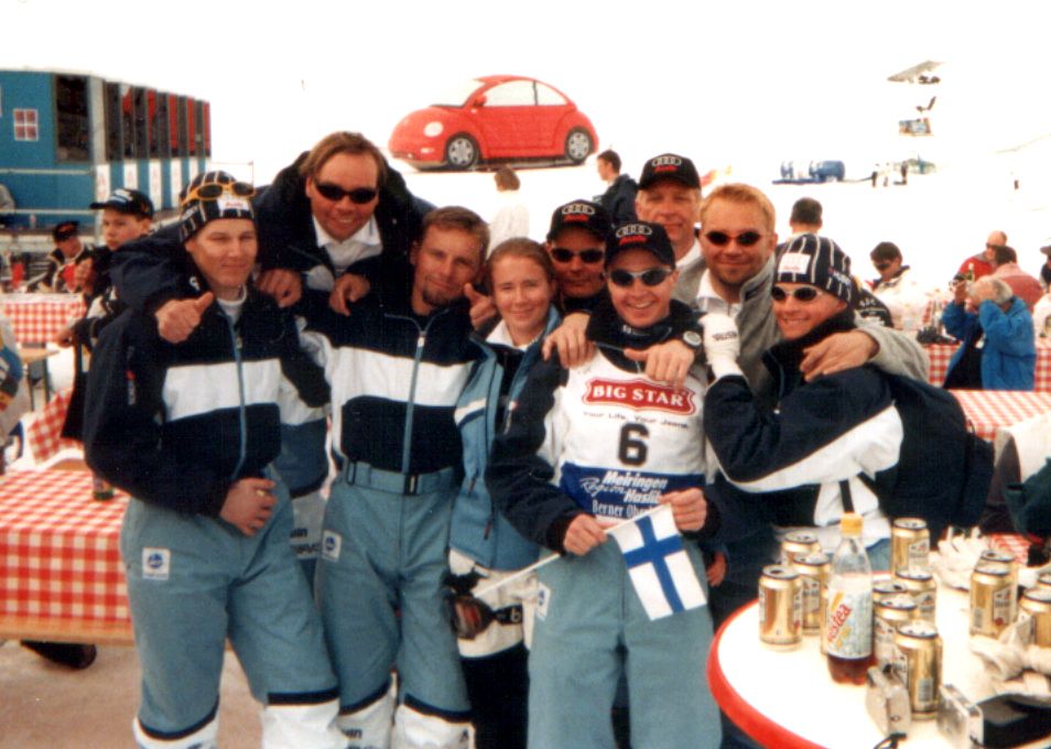 Suomen freestylejoukkue Meiringenin MM-kisoissa 1999